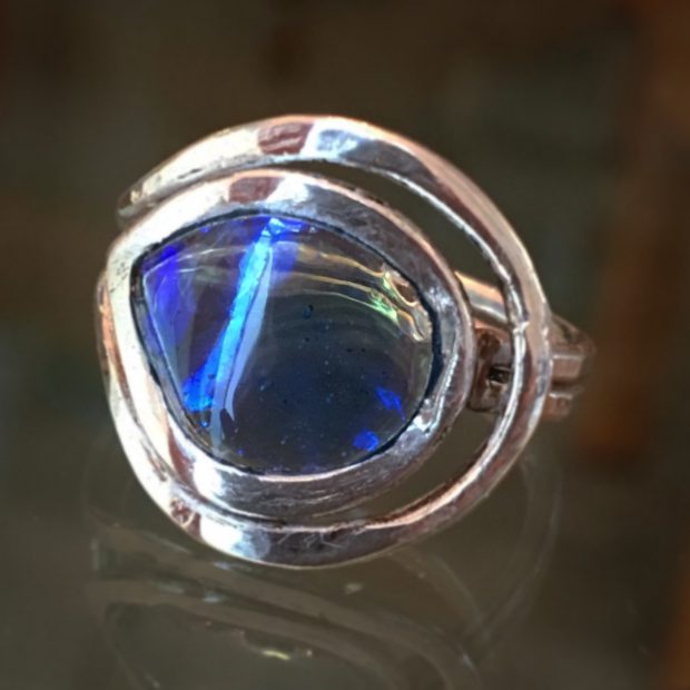 00233 Bague argent 925 et résine opalescente